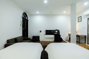 Cheva Gallery Boutique Hotel
