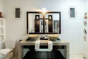 Cheva Gallery Boutique Hotel