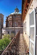 Casa Regina Montis Regalis