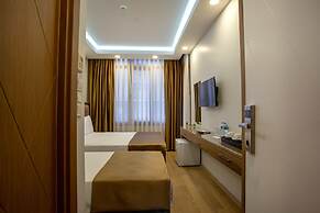West Palace Hotel
