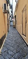 Dante Rooms