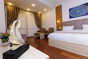 Pyramid Edge Hotel & Exclusive Pyramids View Rooftop