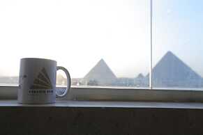 Pyramid Edge Hotel & Exclusive Pyramids View Rooftop