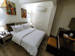 Pyramid Edge Hotel & Exclusive Pyramids View Rooftop