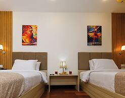 Pyramid Edge Hotel & Exclusive Pyramids View Rooftop