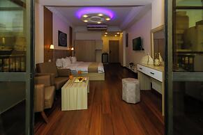 Pyramid Edge Hotel & Exclusive Pyramids View Rooftop