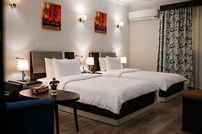 Pyramid Edge Hotel & Exclusive Pyramids View Rooftop