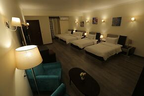 Pyramid Edge Hotel & Exclusive Pyramids View Rooftop