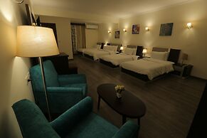 Pyramid Edge Hotel & Exclusive Pyramids View Rooftop