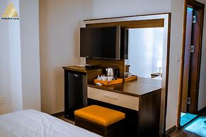 Pyramid Edge Hotel & Exclusive Pyramids View Rooftop