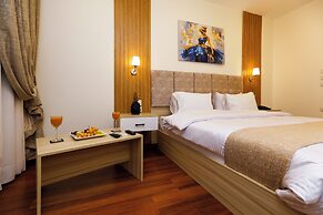 Pyramid Edge Hotel & Exclusive Pyramids View Rooftop