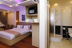 Pyramid Edge Hotel & Exclusive Pyramids View Rooftop