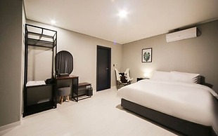 Hotel Pier 48