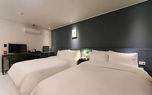 Hotel Pier 48