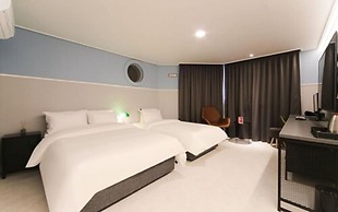 Hotel Pier 48