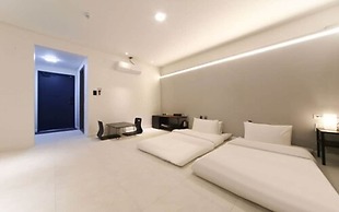 Hotel Pier 48