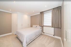 Newly Refurbished Flat Hyde Park London