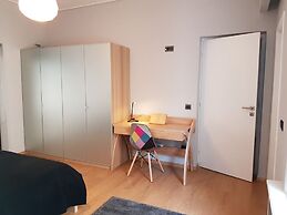 Heyden Entire Super Modern Minimal Flat