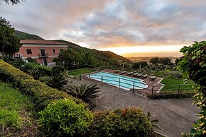 Villa Tecla