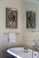 Ovington Gardens by Onefinestay