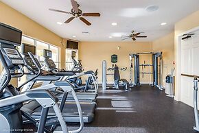 Spacious 3bd/2ba Home With Balcony - Close to Universal and Convention