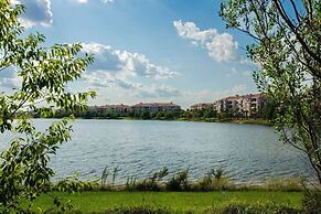 Spacious 3bd/2ba Home With Balcony - Close to Universal and Convention