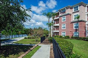 Spacious 3bd/2ba Home With Balcony - Close to Universal and Convention
