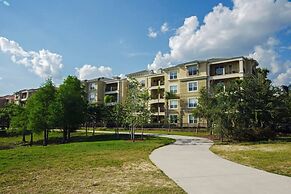Spacious 3bd/2ba Home With Balcony - Close to Universal and Convention