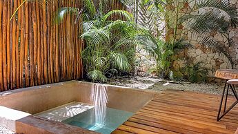 Amaka Calma Tulum