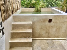 Amaka Calma Tulum