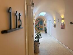 INTJ Hotel