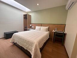 INTJ Hotel