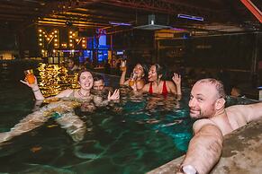 Mad Monkey Cebu City - Adults Only