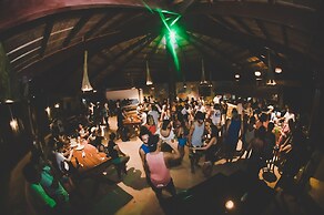 Mad Monkey Hostel Siargao - Adults Only