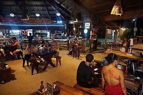 Mad Monkey Hostel Siargao - Adults Only