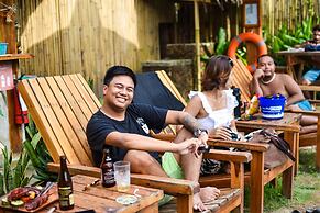 Mad Monkey Hostel Siargao - Adults Only