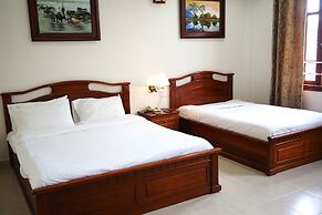 Hung Phong Hotel