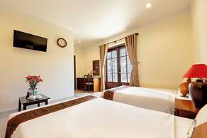 Hung Phong Hotel