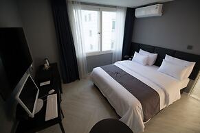 Gray Hotel