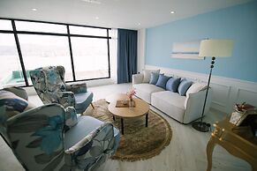 Gray Hotel