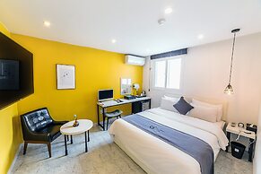 Gray Hotel