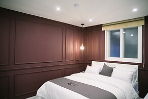 Gray Hotel