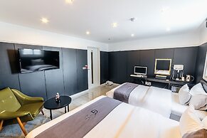 Gray Hotel
