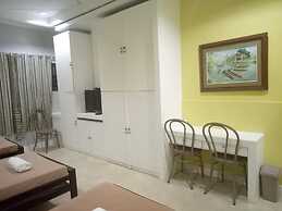 Royale House Hotel Davao powered by Cocotel
