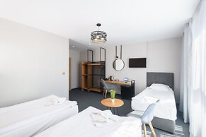 Avenue Deluxe