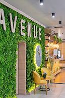 Avenue Deluxe