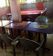 Maureen's Hotel