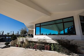 Chateau Linza Resort