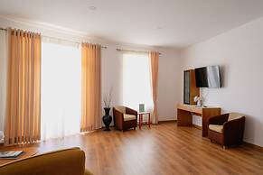 Chateau Linza Resort