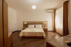 Chateau Linza Resort